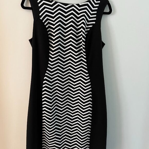 A & B Studio Black and White Geometric print Dress size 10 - Picture 4 of 4